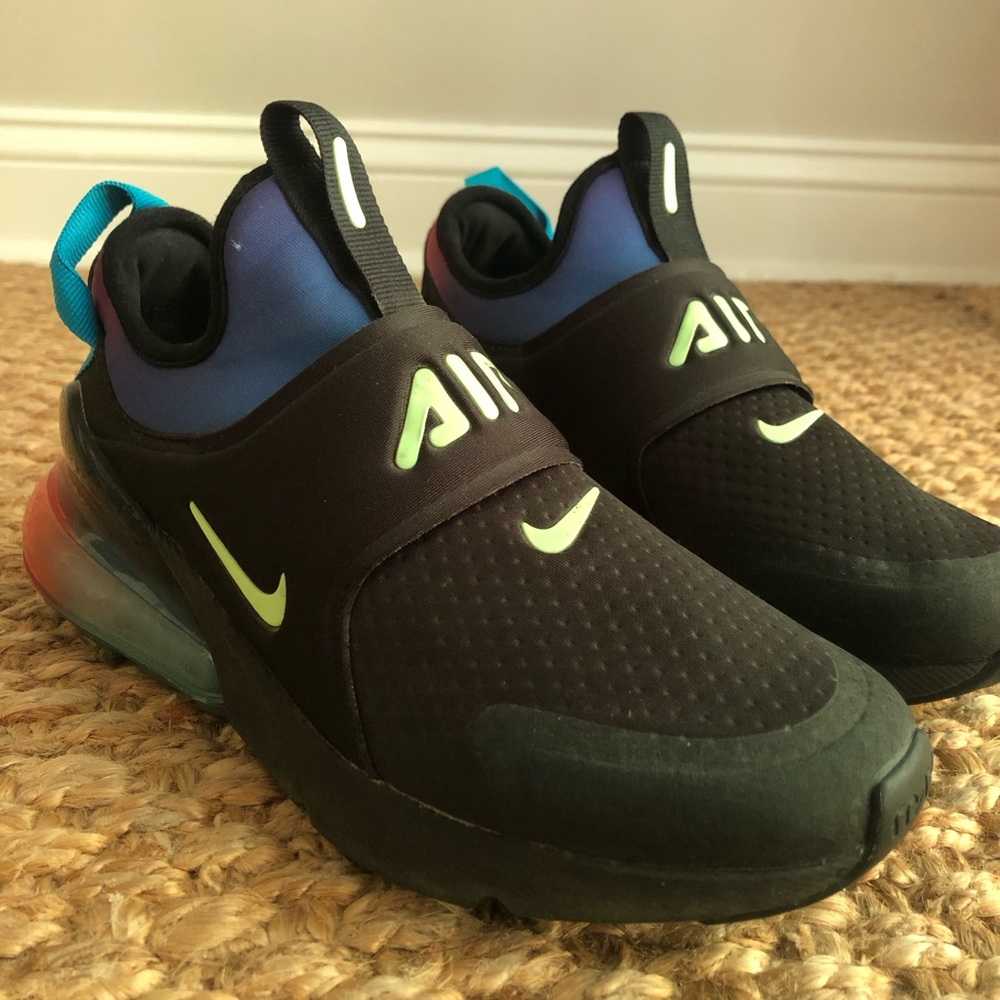 Nike Air Max 270 Extreme SE GS 'Black Ombre'. Size 4.5 Y